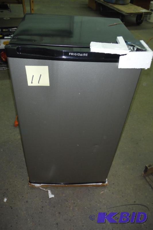 lot 11 image: Frigidaire - 3.3 Cu. Ft. Compact Refrigerator - Silver