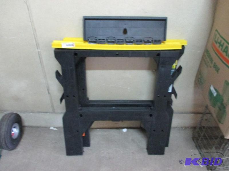 2 sawhorses...