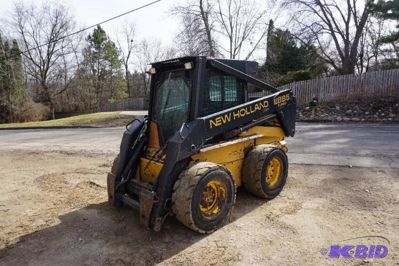 1997 New Holland LX885 Turbo Bobcat Skid Load...