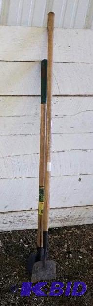 Lot of 2 Long Handle Scrapers In Good Conditi...