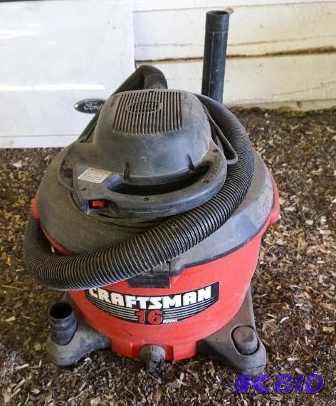 Craftsman Brand 16 Gallon WetDry Vac In Good...