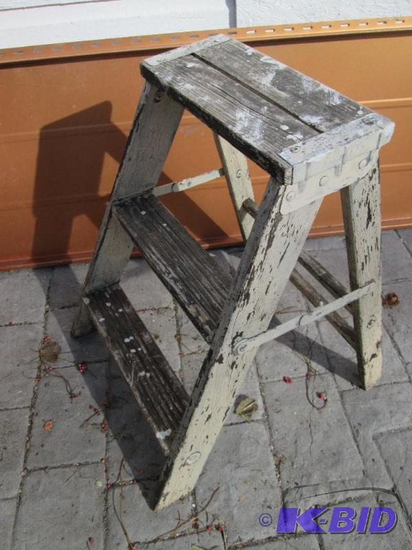 Small vintage step ladder...