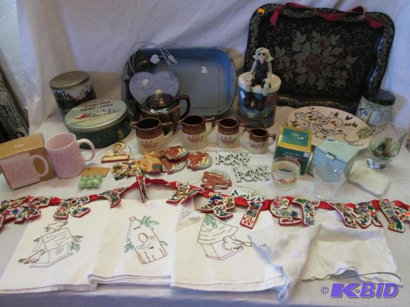 Large lot of assorted dcor and needlework..se...