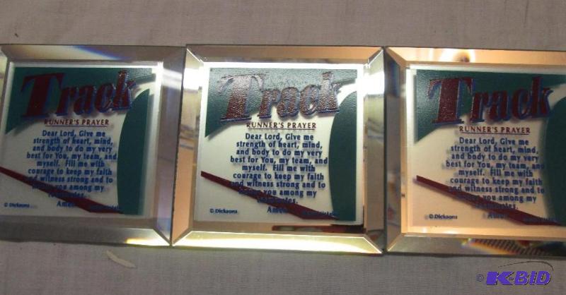 Mirrored wall dcor...