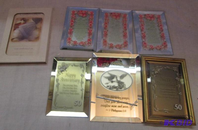 Lot of assorted mirrored dcor...