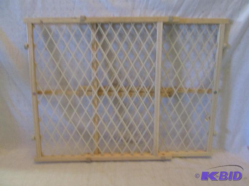 Evenflo pet or child gate, 20 x 23&quot...