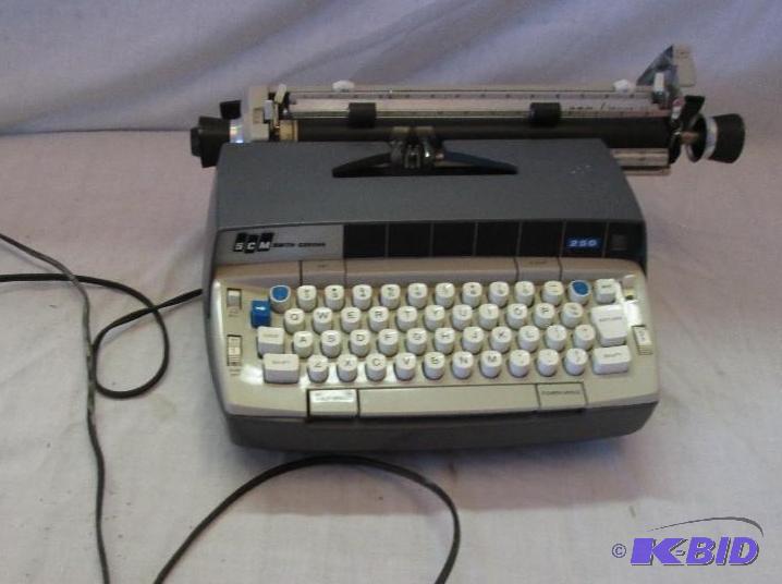 Vintage Smith Corona Mark II typrwriter...