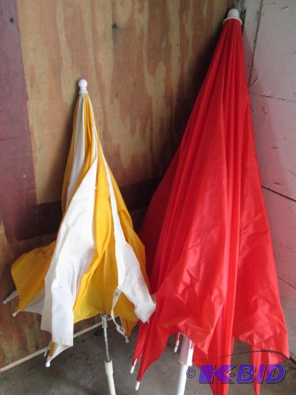 2 Umbrelas...