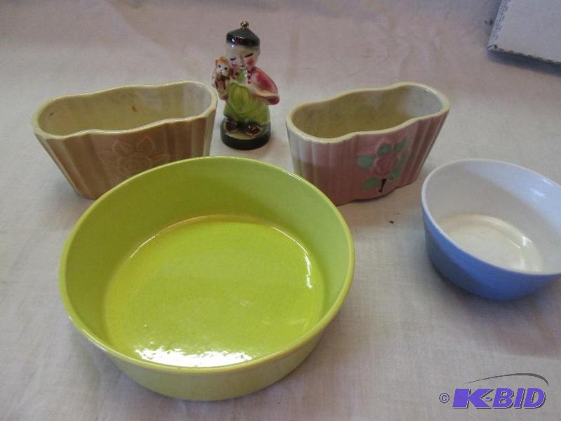Ceramic holders and dcor...