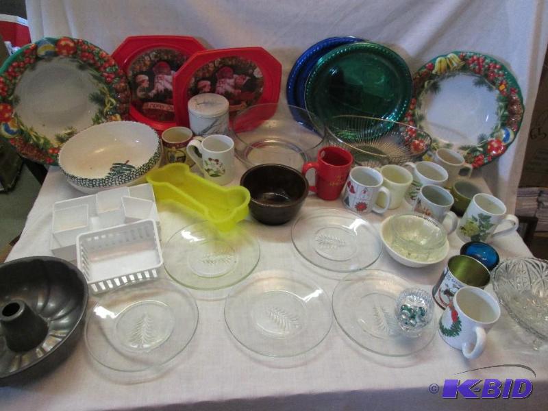 Lot of assorted kitchen and glassware...