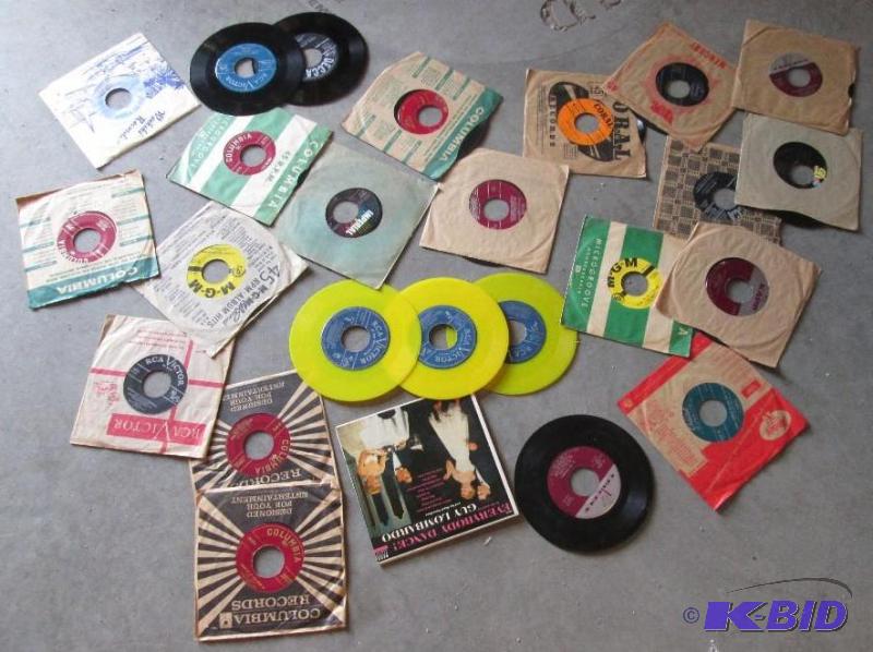 Lot of assorted vinyl record albums, see all ...