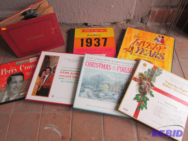 Lot of assorted vinyl record albums, see all ...