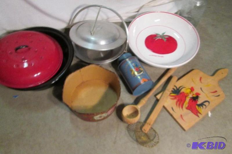 Lot of assorted serving and cook ware...
