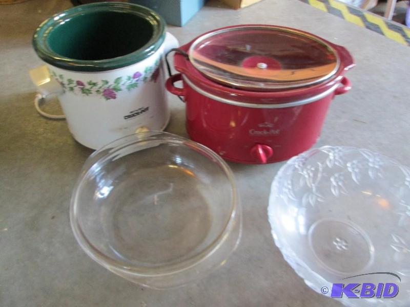 Very clean or new Crock pot, ctock warmer wi...