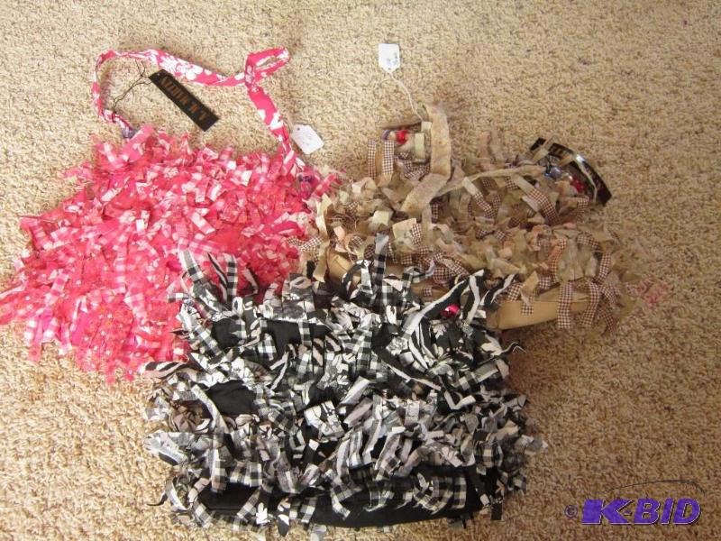 New purses, great for resale profits, lot of ...
