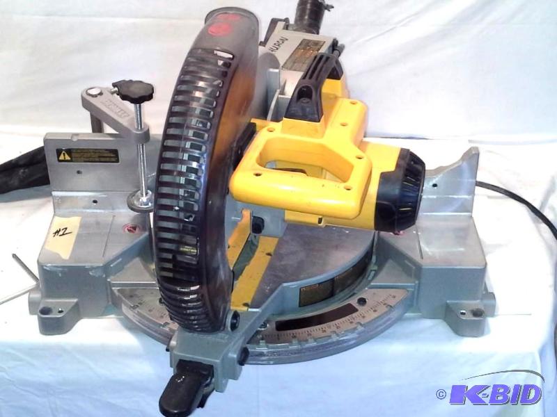 lot 101 image: DW715 12 Compound Miter Saw