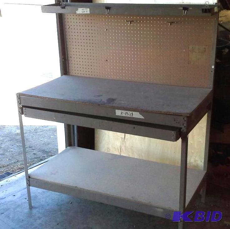 lot 158 image: Light Duty Workbench