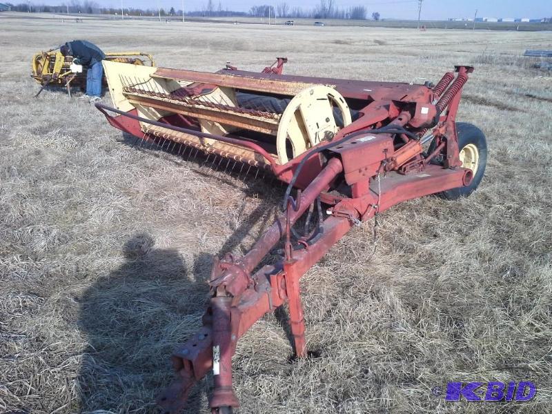 lot 18 image: Haybine,  New Holland