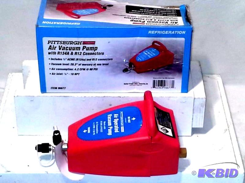 lot 35 image: Air Vacuum Pump with R134A and R12 Connectors