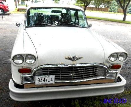 lot 4 image: 1982 Checker Marathon