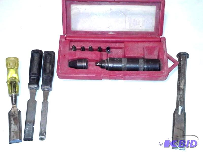 lot 89 image: Tool Multi-pack - Impact Driver and 4 Chisels