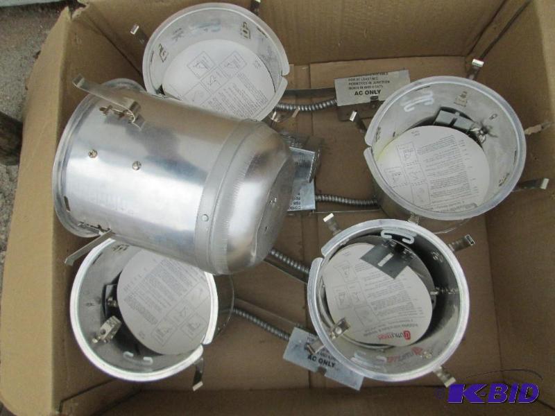 4 Brand new Utilitech can lights...