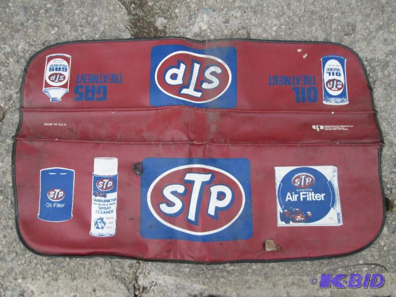 Vinyl STP brand work pad...