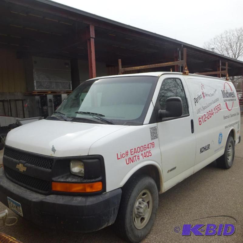 lot 9 image: 2006  Chevy 2500 Van. 1GCGG25V161139860....