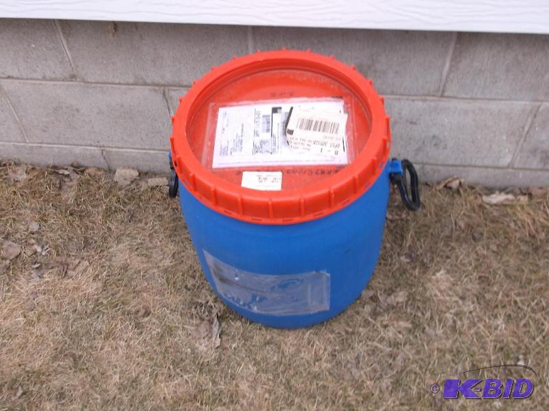 15 gallon food grade barrel with screw on lid...