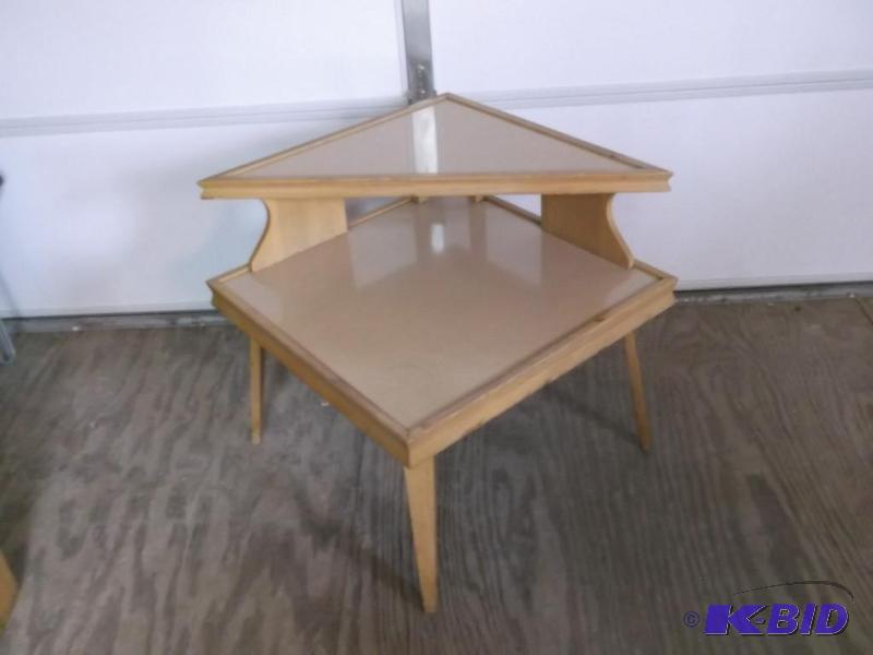 Vintage corner end table has minor scuffs in ...
