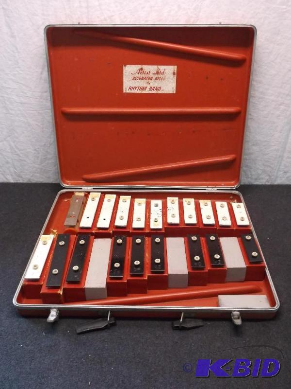 Xylophone in case appears to be in usable con...