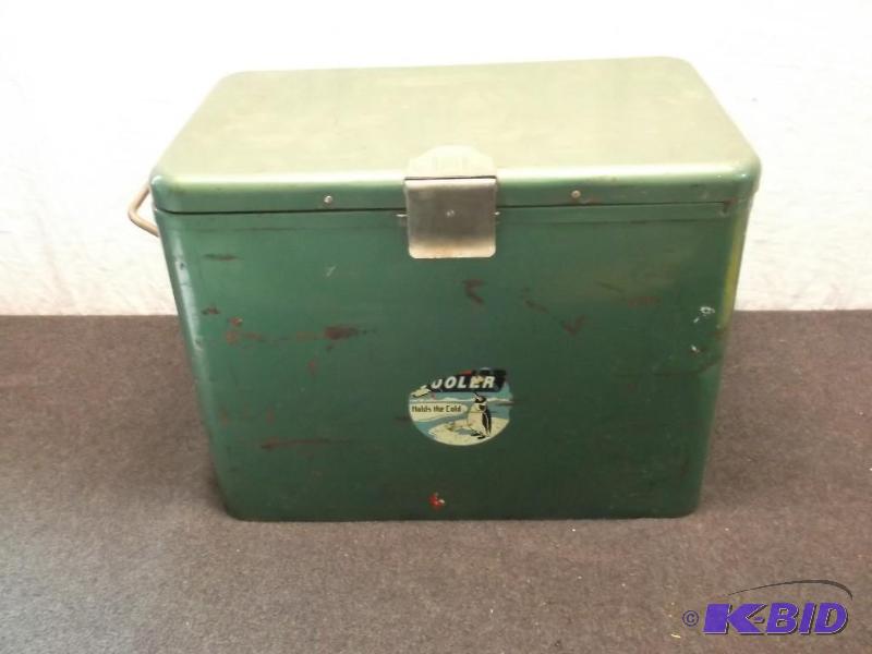 Vintage cooler great display piece or usable....