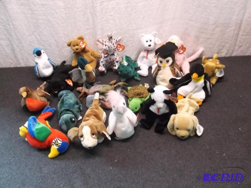 Large lot of 20 beanie babies in new like con...