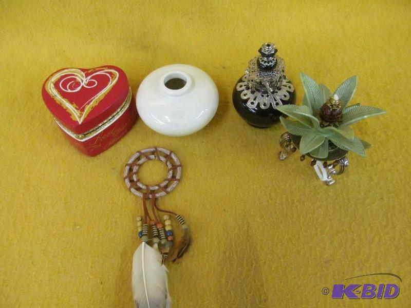 Figurines