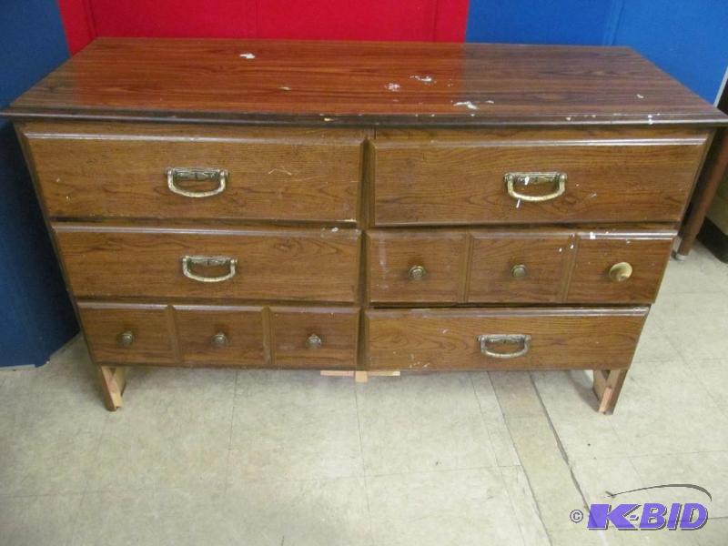 Chest of drawers