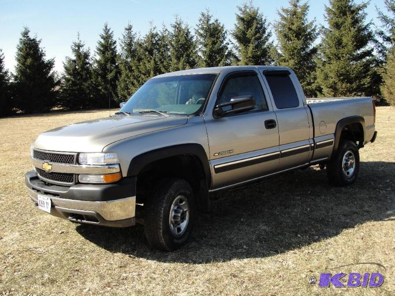 2001 Chevrolet 34 Ton Extended Cab Short Box
