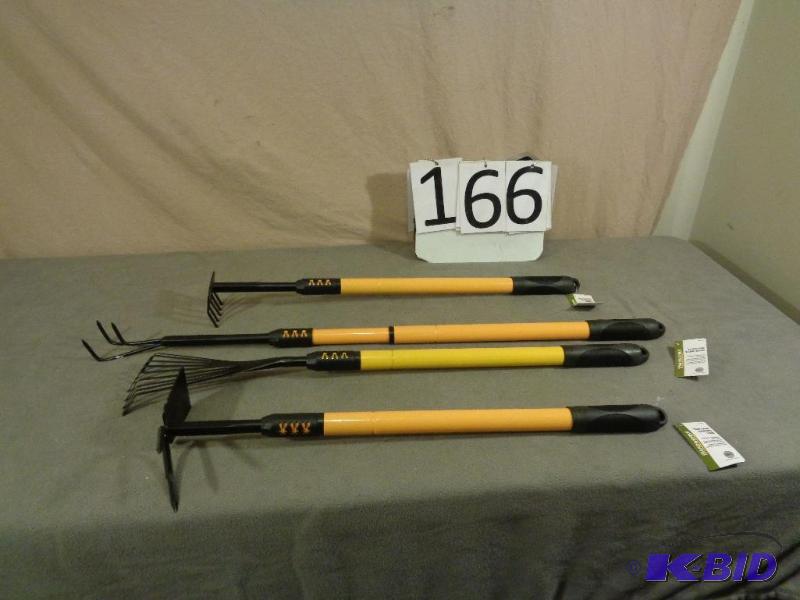 4 New Display Model Telescoping Tools....