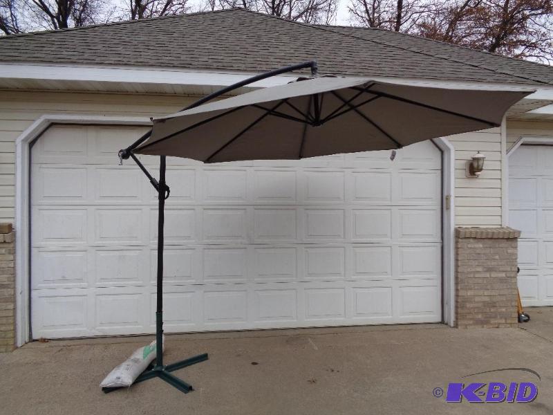 New Display Model Large Gray 10 Ft Aluminum O...
