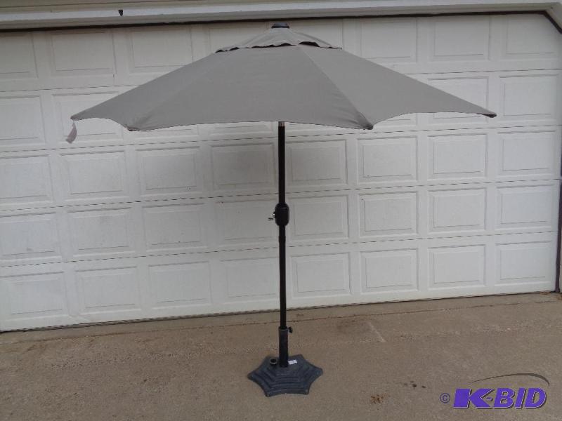 New Display Model Gray 7 Ft Aluminum Table Um...