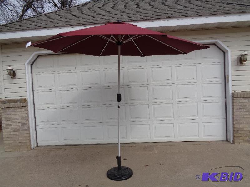 New Display Model Maroon 9 FT Table Umbrella ...
