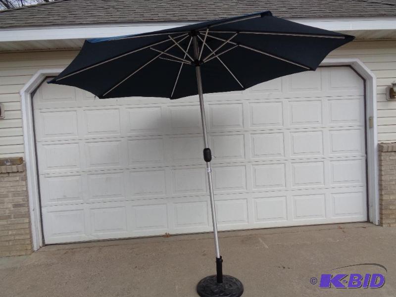 New Display Model Blue 9 Ft Aluminum Table Um...