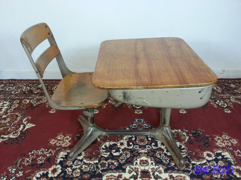 lot 2 image: Vintage Childrens School Desk  Ah, the memor...