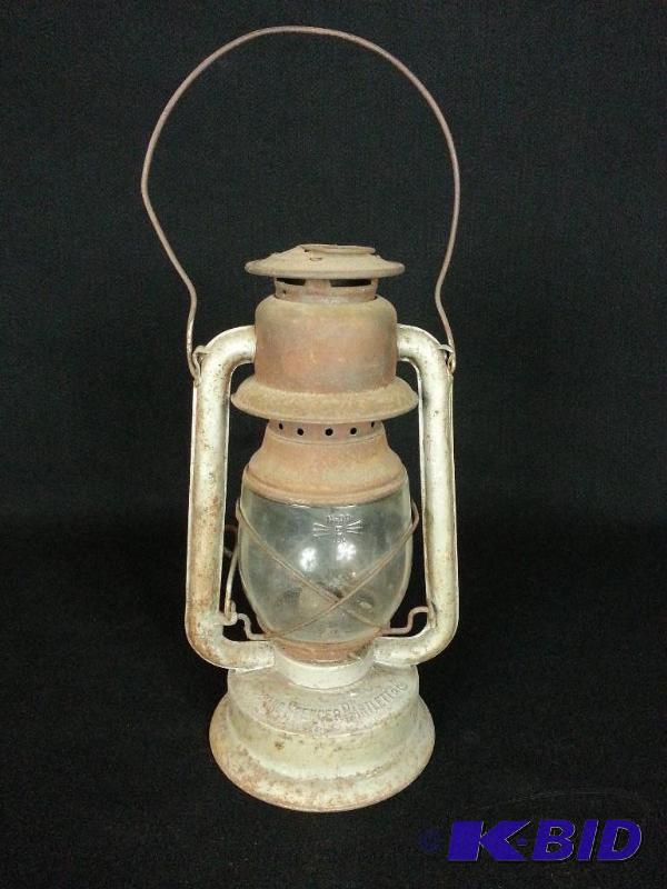 lot 52 image: Hibbard, Spencer, Bartlett & Co Oil Lante...
