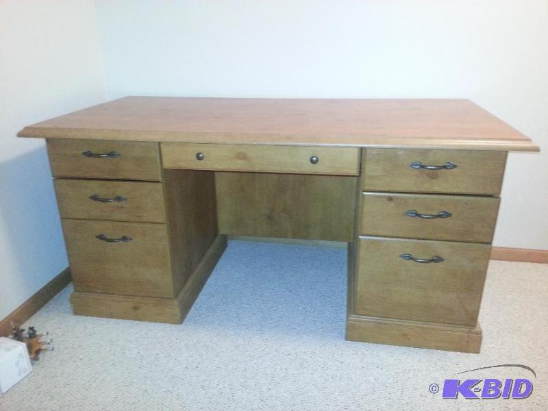 lot 69 image: 5-Drawer Wood Desk  (2) Filing cabinets. ...
