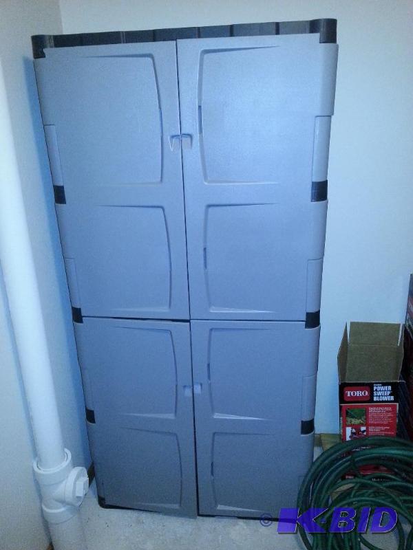 lot 70 image: Rubbermaid 7083 72-Inch Four-Shelf Double-Do...