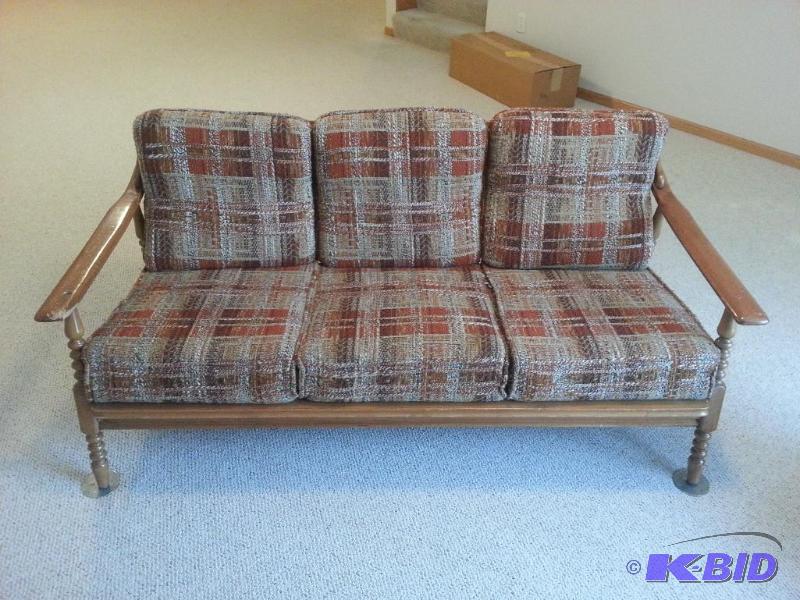 lot 74 image: Vintage Wood Framed Couch  Solid and sturdy&...