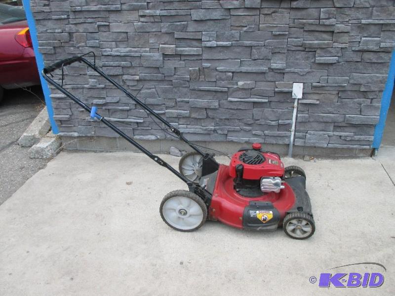 Craftsman push mower. 5.5hp mower. good worki...