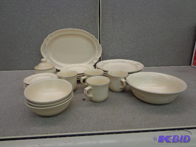 lot 106 image: Box of Dishes   Pfaltzgraff  Cup, plates, ser...