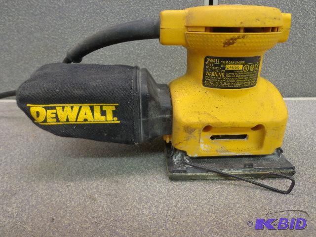 lot 111 image: Dewalt Hand Sander   works ...