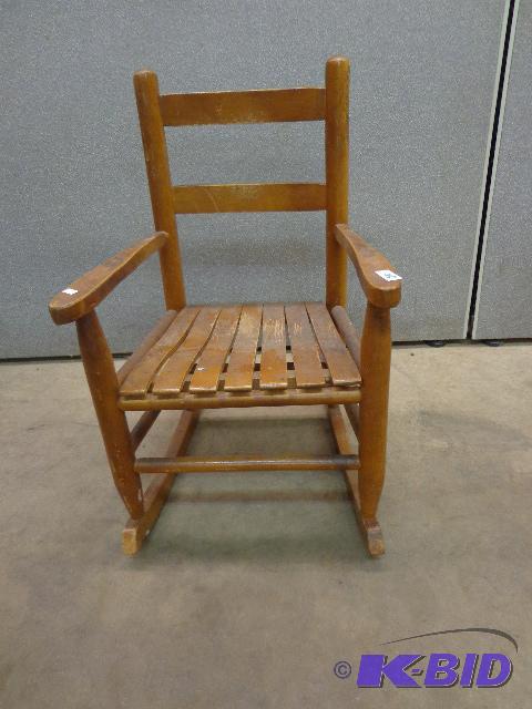 lot 20 image: Childs Rocking Chair   16 x 24 x 22  good co...
